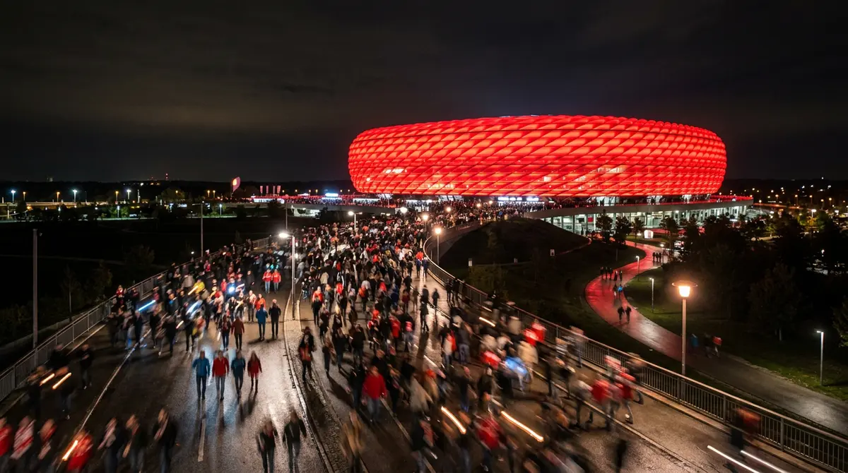 Allianz Arena, 2005: Opening night — the facade glows red for the first time.